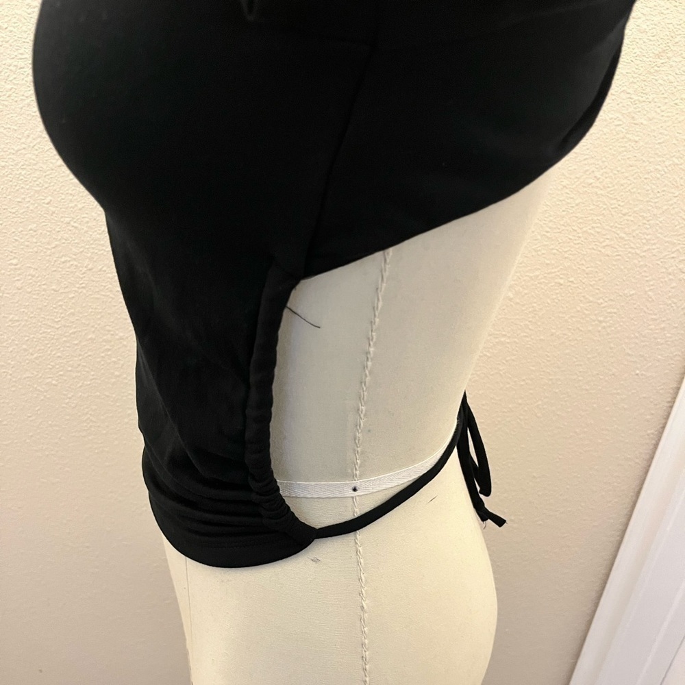 black Cut Out Crop Top - Picture 2 of 7